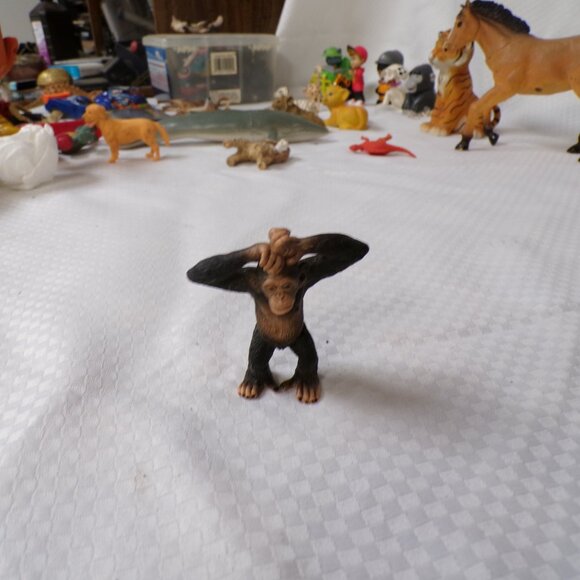 Schleich Young Chimpanzee Monkey Arms Up 14680 Retired - Picture 2 of 3